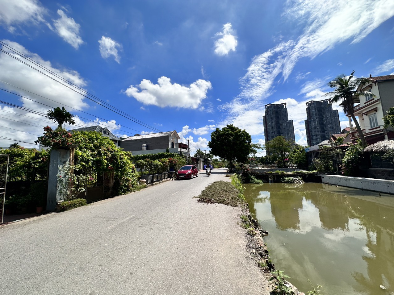 Bán lô đất Hàng Xóm Ecopark, View Hồ thoáng mát vĩnh viễn diện tích 105m2, mặt tiền hơn 6m - Ảnh chính